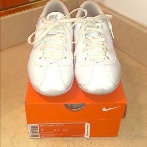 Women’s Nike Cheer Unite White Size 7